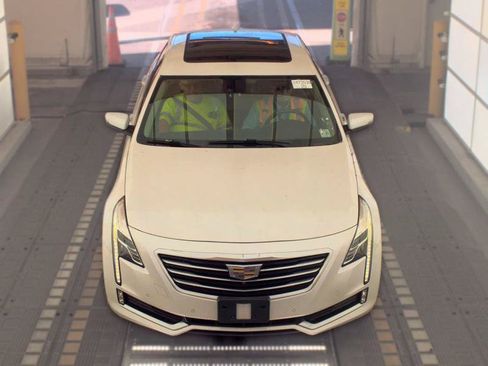 Used 2017 Cadillac CT6 Luxury AWD/4WD image 2