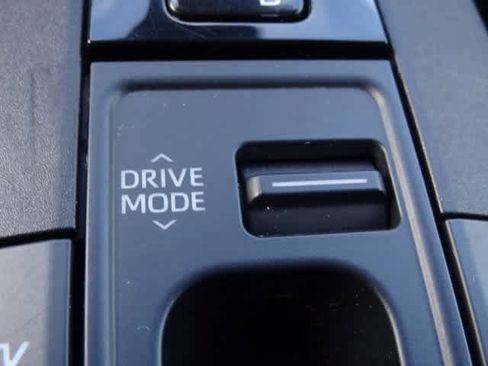 Used 2024 Toyota Prius LE image 18