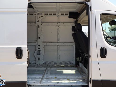 Used 2025 RAM ProMaster 3500 w/ Convenience Group FWD image 25