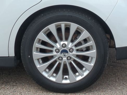 Used 2017 Ford C-MAX SE image 14