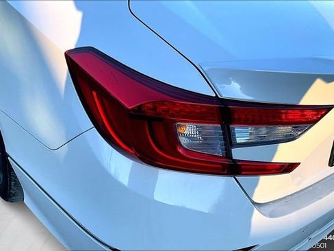 Used 2019 Honda Accord Touring image 20