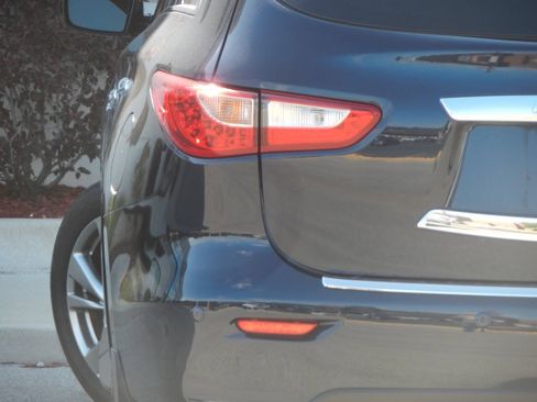 Used 2015 INFINITI QX60 Luxe w/ Deluxe Touring Package AWD/4WD image 1