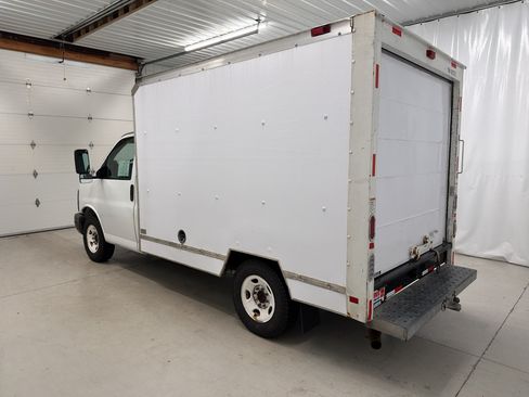 Used 2013 GMC Savana 3500 RWD image 14