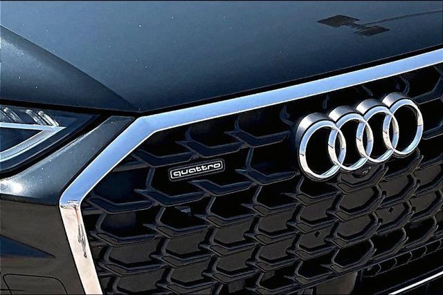 Used 2023 Audi A8 L 3.0T AWD/4WD image 30