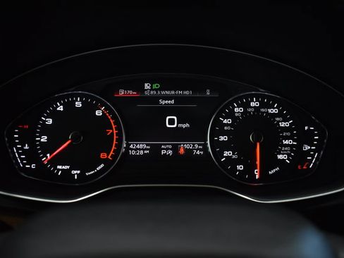 Used 2023 Audi Q5 2.0T Premium w/ Convenience Package AWD/4WD image 24