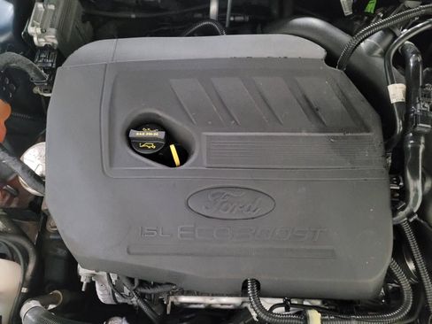 Used 2018 Ford Fusion SE FWD image 30