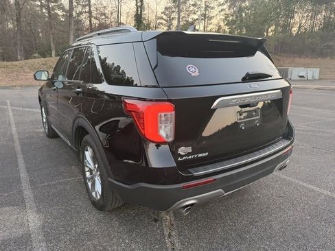 Used 2023 Ford Explorer Limited image 4
