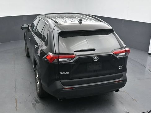 Used 2024 Toyota RAV4 XLE AWD/4WD image 15