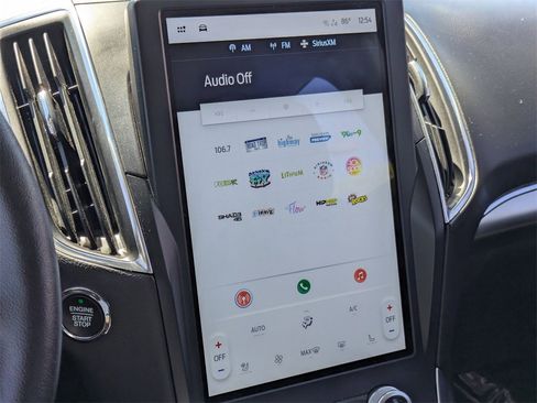 Used 2024 Ford Edge Titanium image 21