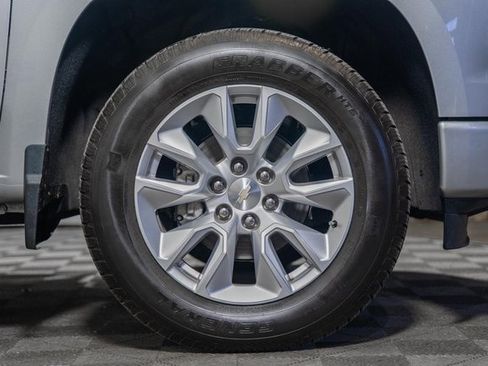 Used 2022 Chevrolet Silverado 1500 Custom image 16