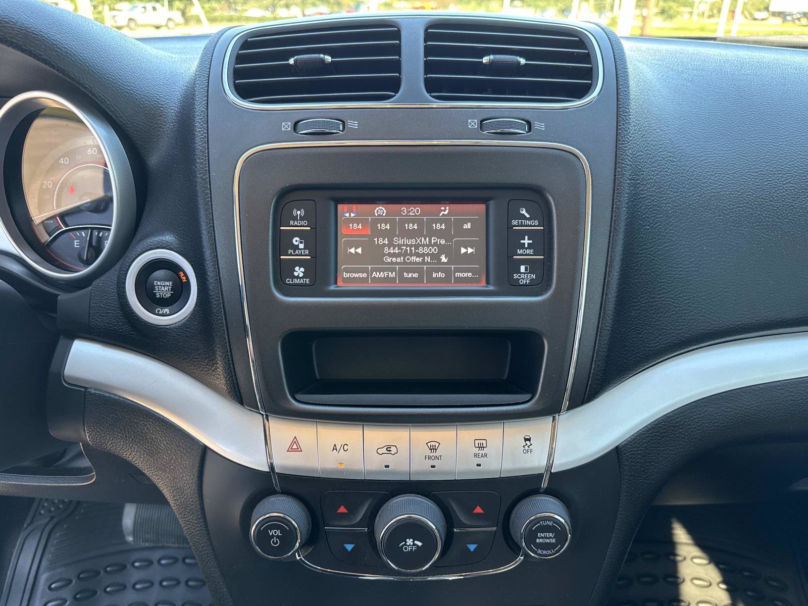 Used 2020 Dodge Journey SE w/ SE Popular Equipment Group FWD image 27