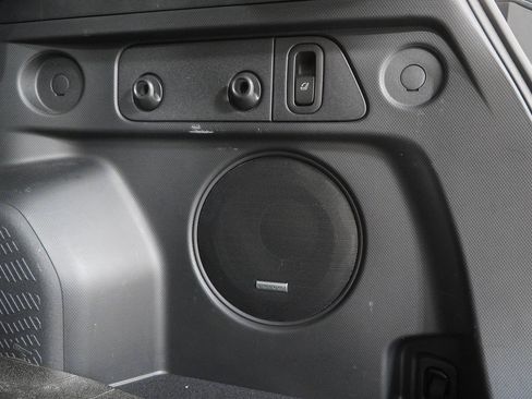 Used 2025 Subaru Forester Touring image 11