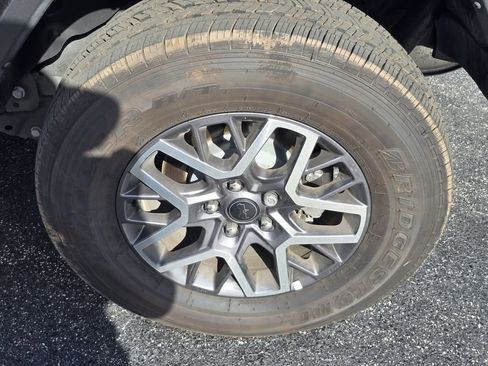 Used 2025 Jeep Wrangler Sahara image 6