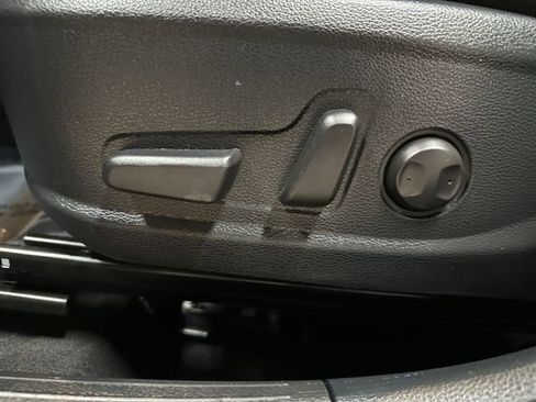 Used 2024 Kia Seltos EX AWD/4WD image 16