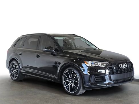 Used 2020 Audi Q7 3.0T Prestige AWD/4WD image 3
