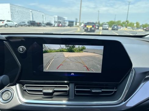 New 2025 Chevrolet Trax ACTIV w/ Driver Confidence Package image 17