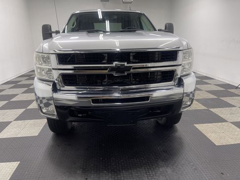 Used 2010 Chevrolet Silverado 2500 LT w/ Exterior Plus Package image 7