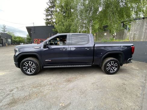 Used 2024 GMC Sierra 1500 AT4 w/ Technology Package AWD/4WD image 3