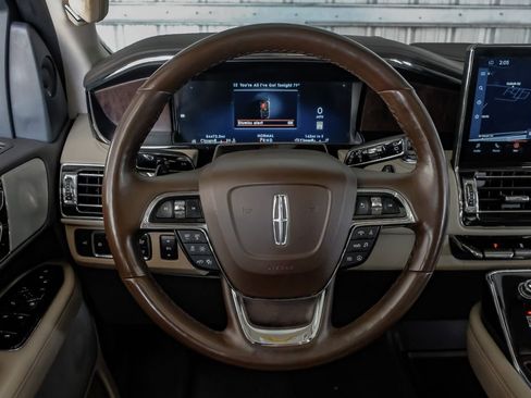 Used 2022 Lincoln Navigator L Reserve AWD/4WD image 15