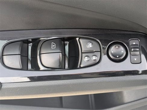 Used 2023 Nissan Altima 2.5 SV image 12