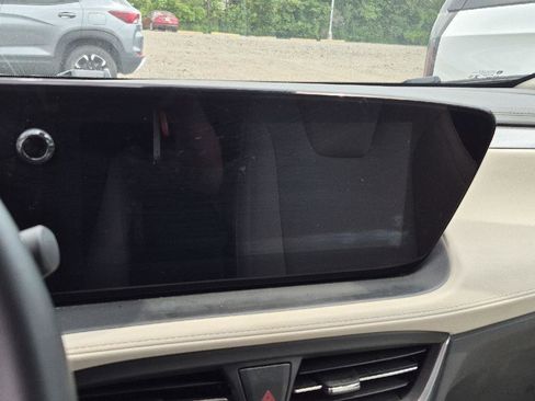 Used 2024 Buick Encore GX Preferred FWD image 9