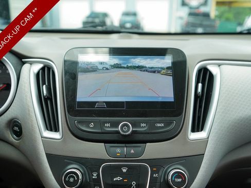 Used 2023 Chevrolet Malibu LS FWD image 11
