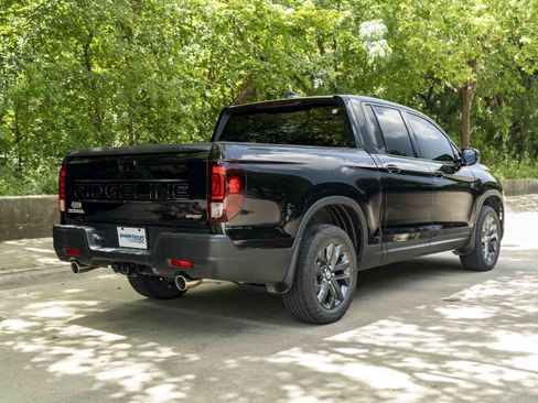 Used 2024 Honda Ridgeline Sport image 9