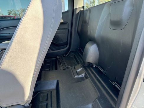 Used 2020 Chevrolet Colorado W/T image 22