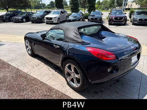 Used 2007 Pontiac Solstice Convertible w/ Premium Package RWD image 8