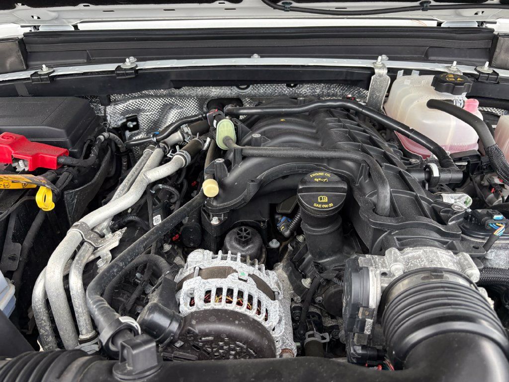 Used 2025 Jeep Gladiator Rubicon AWD/4WD image 26