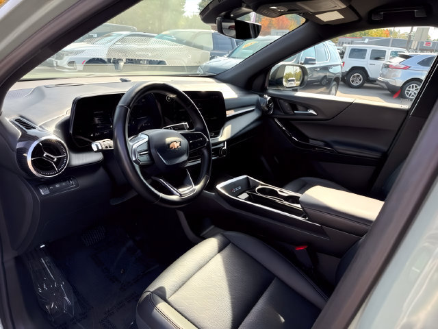 Used 2025 Chevrolet Equinox LT w/ Convenience Package II AWD/4WD image 12