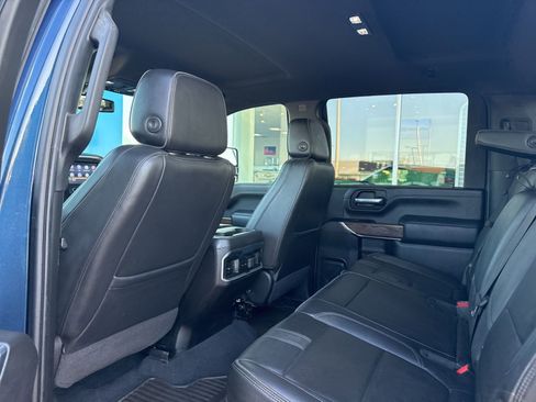 Used 2022 Chevrolet Silverado 3500 High Country image 15
