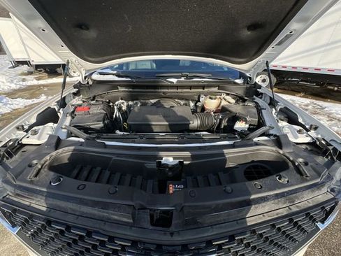 Used 2024 Cadillac Escalade Premium Luxury image 32