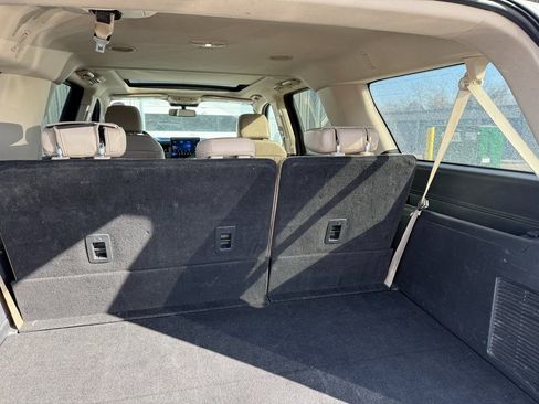 Used 2023 Ford Expedition Max Limited image 9