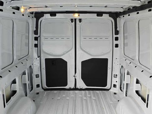 Used 2025 Mercedes-Benz Sprinter 2500 image 16