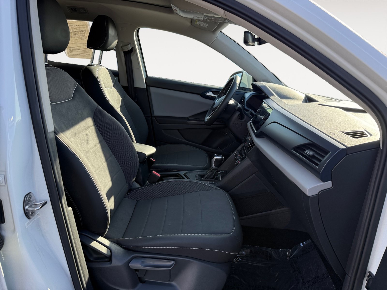 Certified 2023 Volkswagen Taos SE w/ Panoramic Sunroof Package FWD image 19