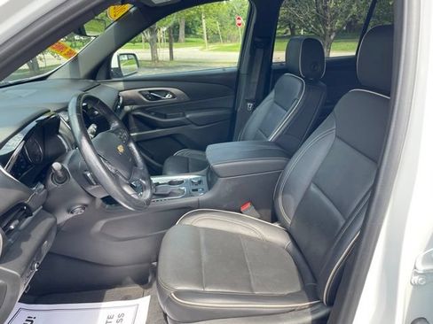 Used 2022 Chevrolet Traverse Premier AWD/4WD image 15