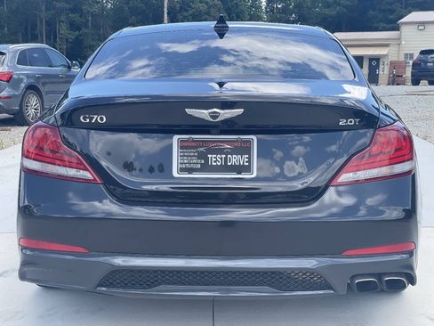 Used 2019 Genesis G70 2.0T Advanced RWD image 6