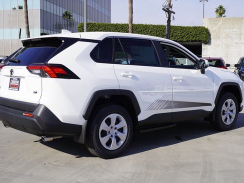 New 2025 Toyota RAV4 LE image 4