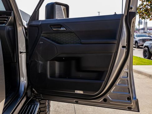 Used 2025 Lexus GX 550 image 37