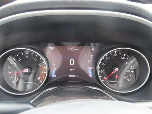 Used 2019 Jeep Compass Limited AWD/4WD image 36