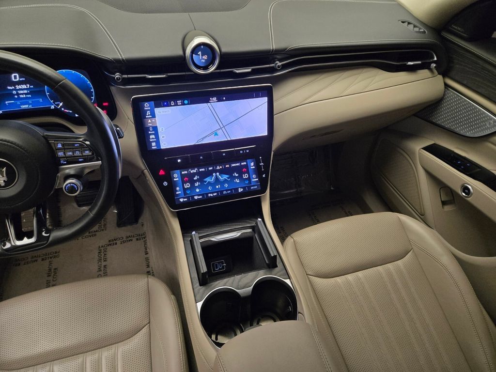 Certified 2023 Maserati Grecale GT AWD/4WD image 21
