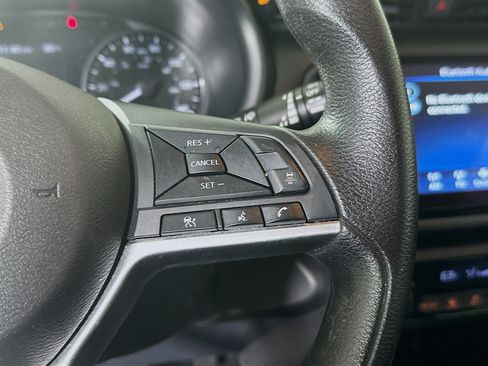 Used 2022 Nissan Kicks SV w/ Interior Electronics Package FWD image 17