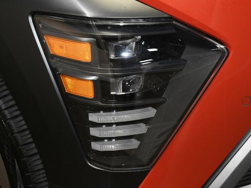 Used 2024 Hyundai Kona Limited image 58