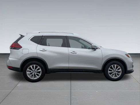 Used 2020 Nissan Rogue SV image 7