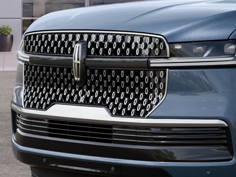 New 2027 Lincoln Navigator Reserve AWD/4WD image 17