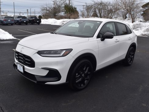 Certified 2024 Honda HR-V Sport image 1