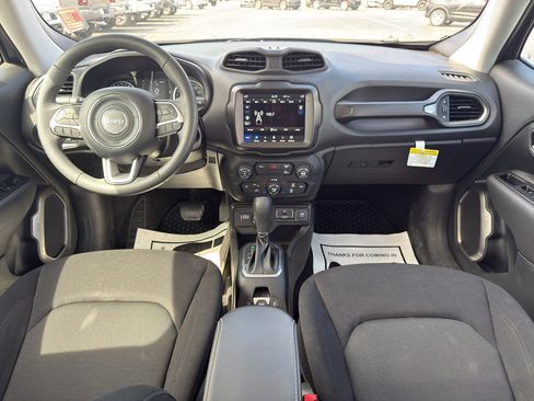 Used 2023 Jeep Renegade Latitude w/ Sun & Fun Group AWD/4WD image 16