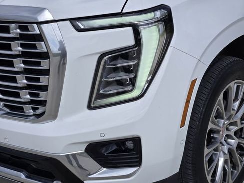 Used 2025 GMC Yukon Denali AWD/4WD image 9