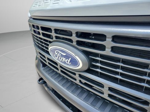 New 2025 Ford F250 XL image 23